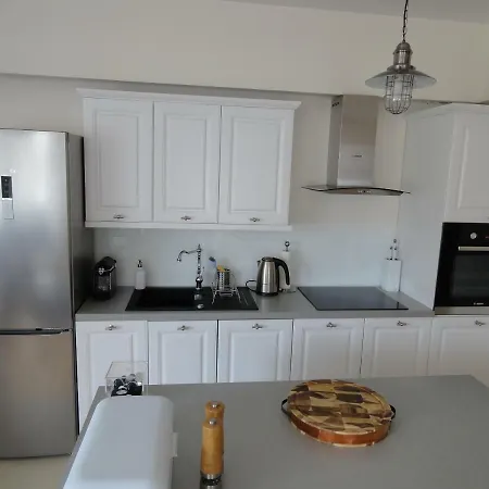 Gold Apartment