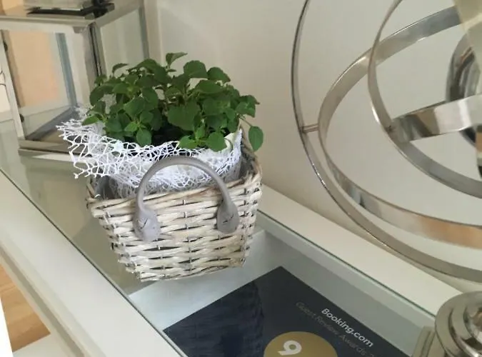 Gold شقة مينززدرويه